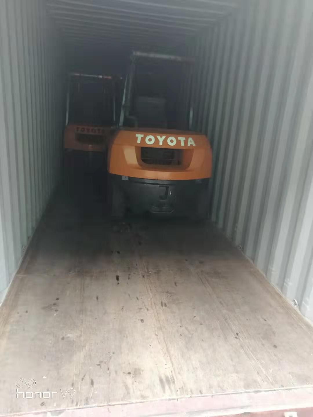 叉車(chē)裝柜4.jpg